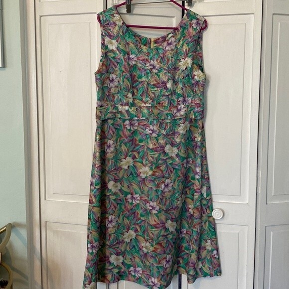 Hand Crafted Dresses & Skirts - Handmade vintage floral dress - see measurements